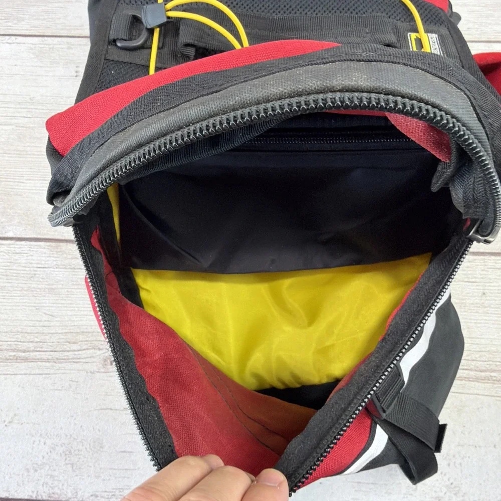 Mountainsmith K9 Dog Pack 2 Medium Red Nylon Very Good Minimal Use